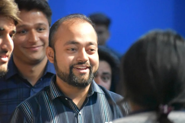Abhishek-Kar-instagram-influencer.jpg