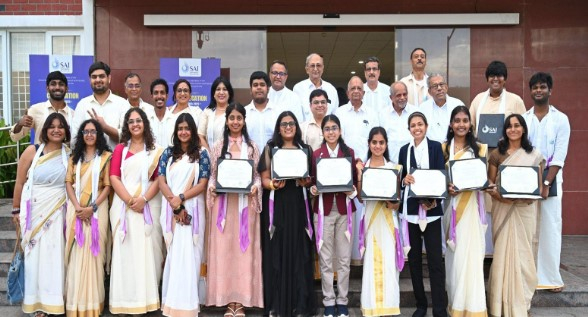 Sai-University-Hosts-2025-Convocation-in-Traditional-Dress-Celebrating-Academic-and-Cultural-Excellence.jpg