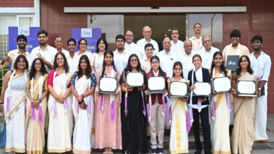 Sai-University-Hosts-2025-Convocation-in-Traditional-Dress-Celebrating-Academic-and-Cultural-Excellence.jpg