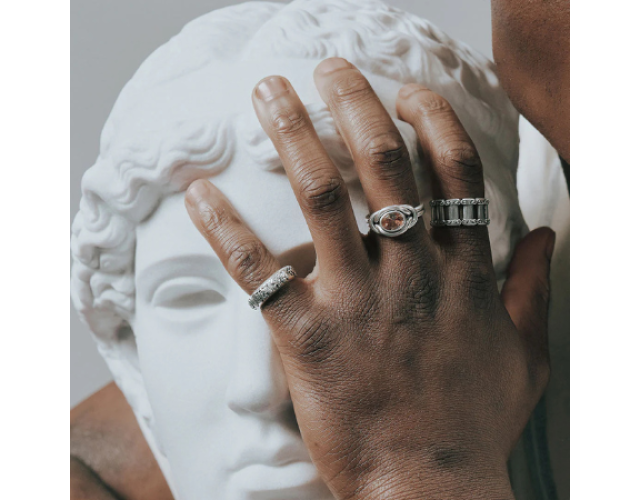 Silver-Denims-Launches-in-Mumbai-With-Paris-Designed-Jewellery-1-Hour-Delivery-and-Exclusive-Limited-Collections.png