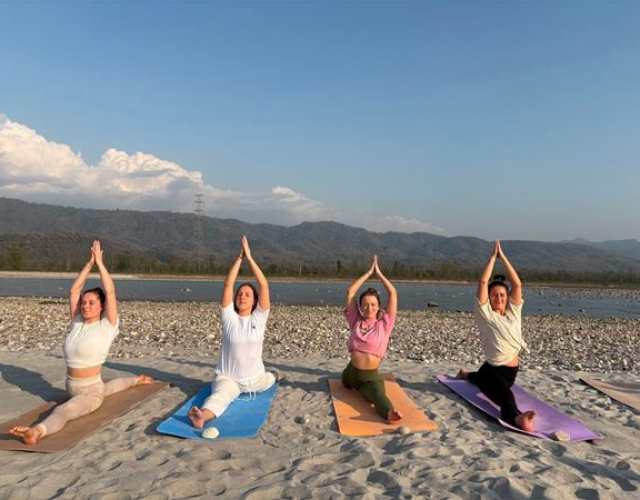 Yoga-in-Summer-7-Tips-to-Stay-Cool-and-Energized.jpg